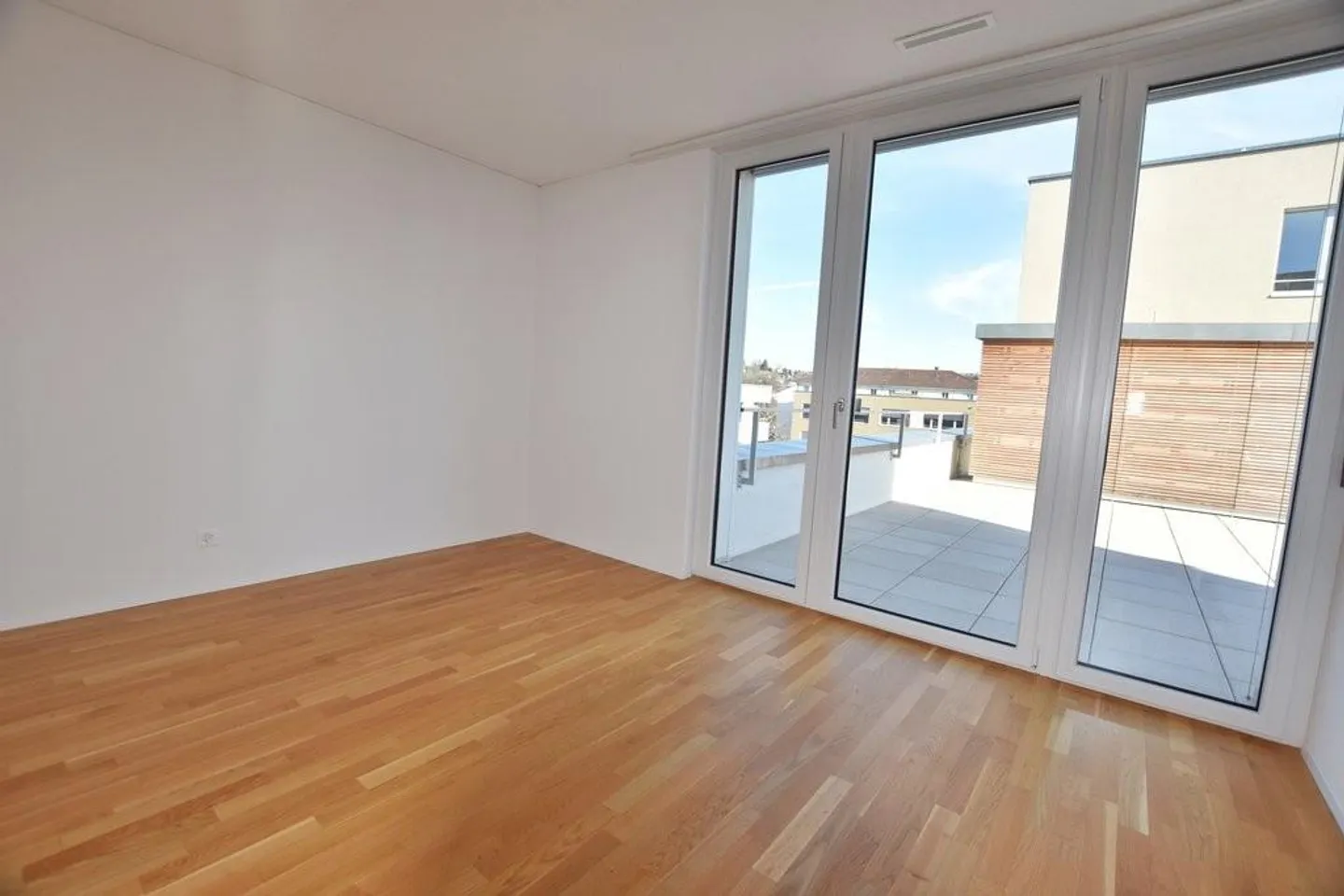 Appartement moderne de 3,5 pièces avec grande terrasse - Photo 8 sur 11