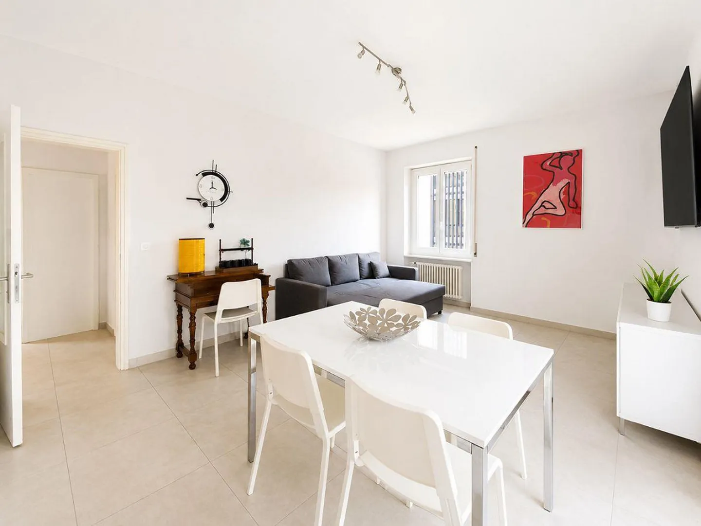 Lugano Zentrum, geräumige und helle 4.5 Zimmer - Foto 2 von 8