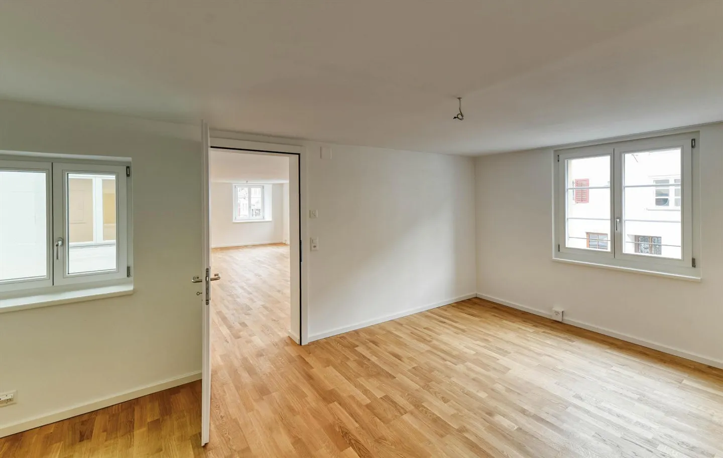 Première occupation après rénovation complète : appartement calme de 2,5 pièces à Neunkirch - Photo 5 sur 10