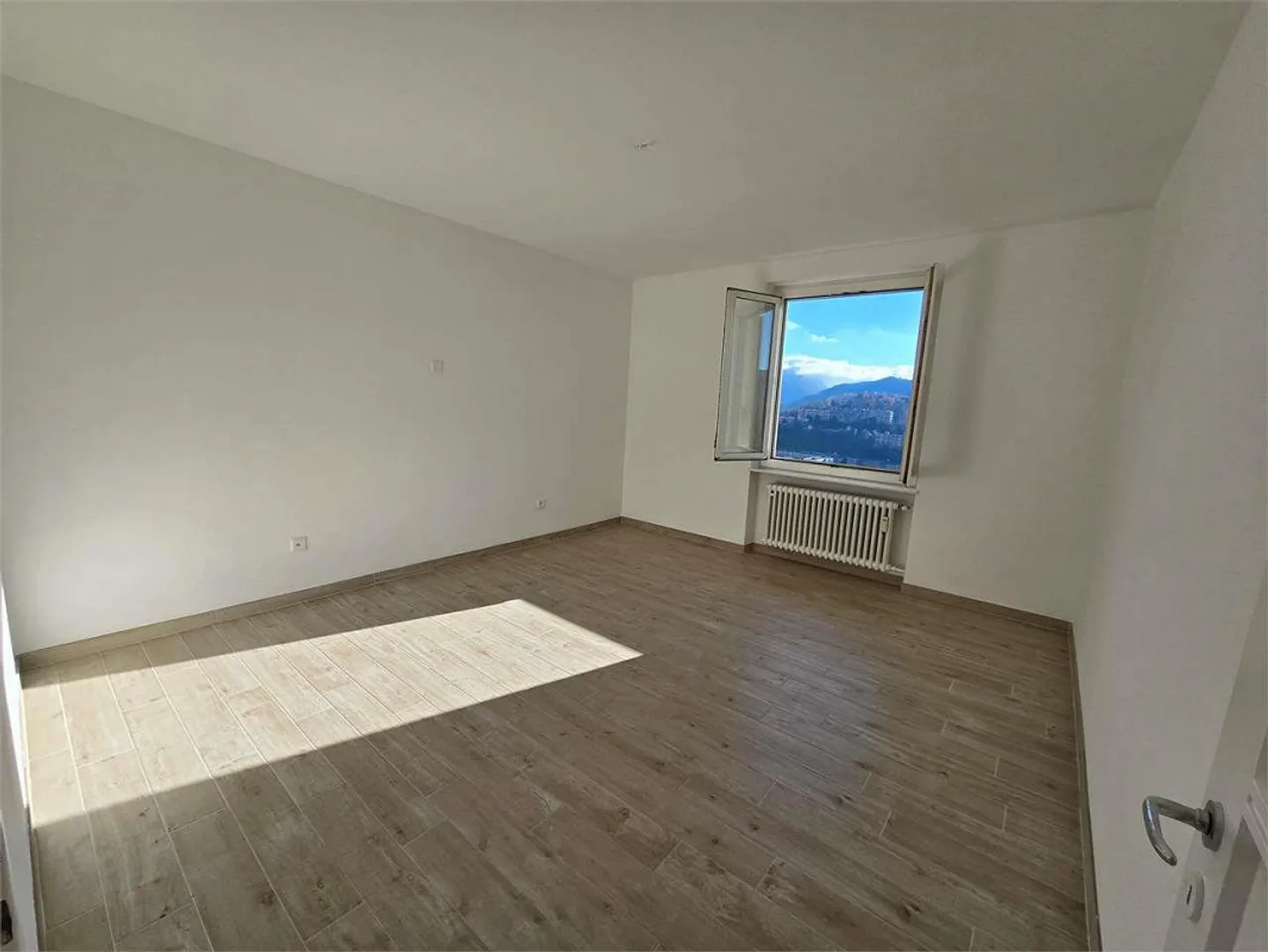 Vacallo - Appartement lumineux de 3 pièces dans un emplacement central avec place de parking incluse - Photo 5 sur 10