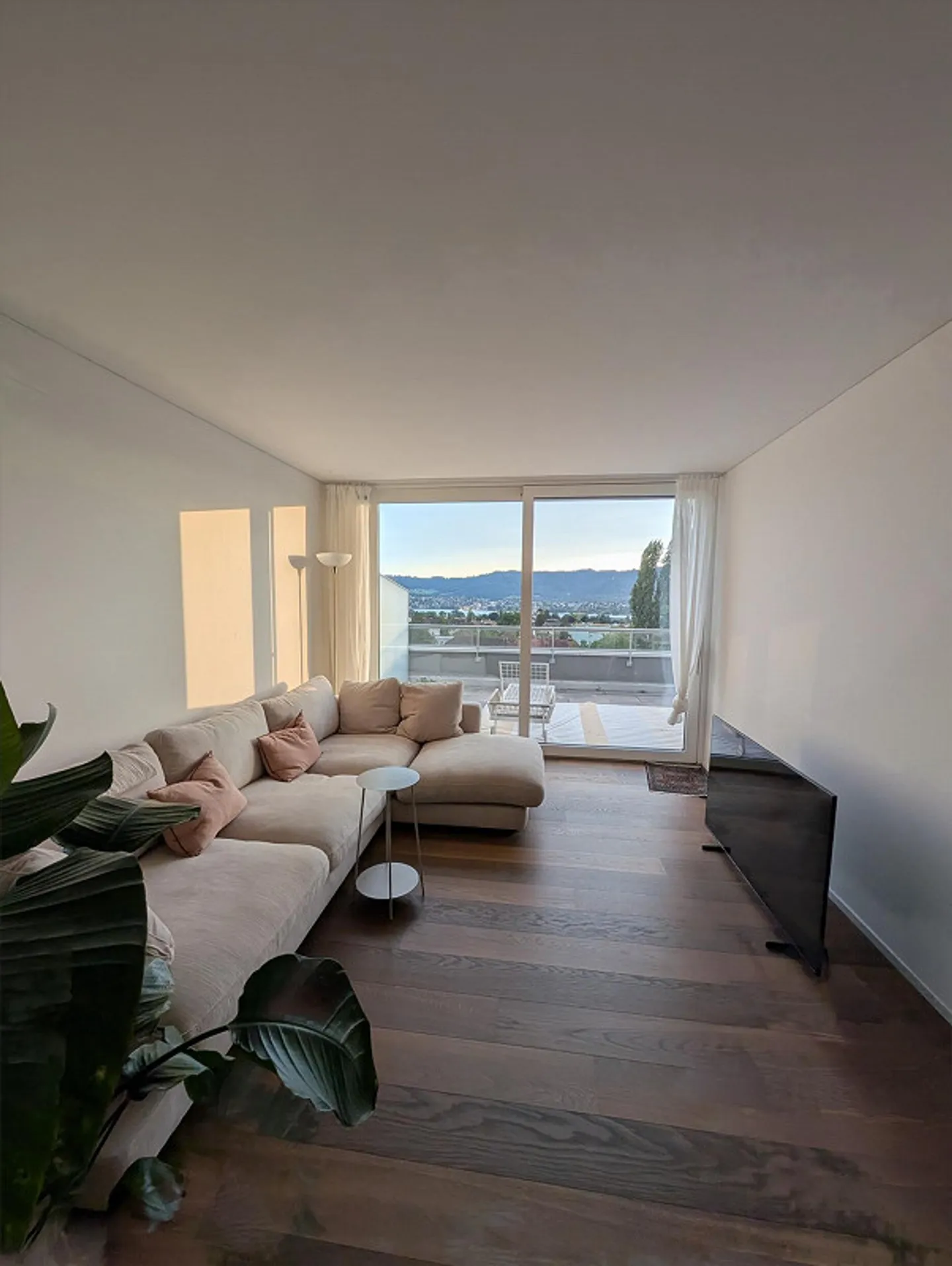 2.5-room apartment for rent directly at Klusplatz! - Photo 1 of 6