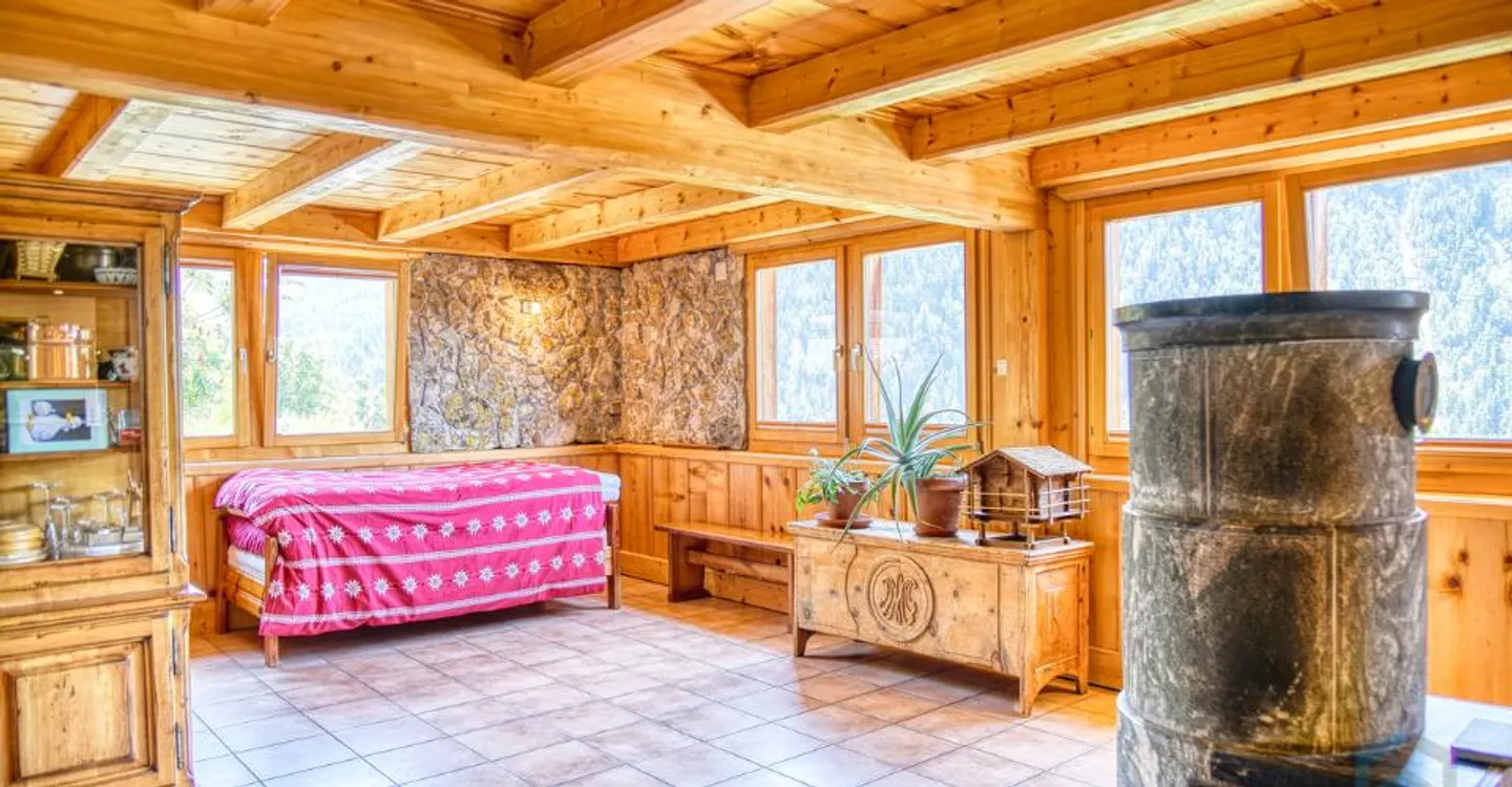 EXCLUSIVE Beautiful individual chalet of 264m² with annexes - Photo 2 of 11