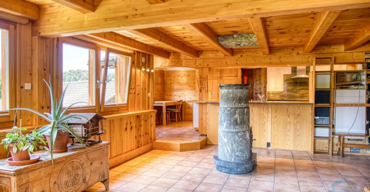 EXCLUSIVE Beautiful individual chalet of 264m² with annexes - Photo 1 of 11