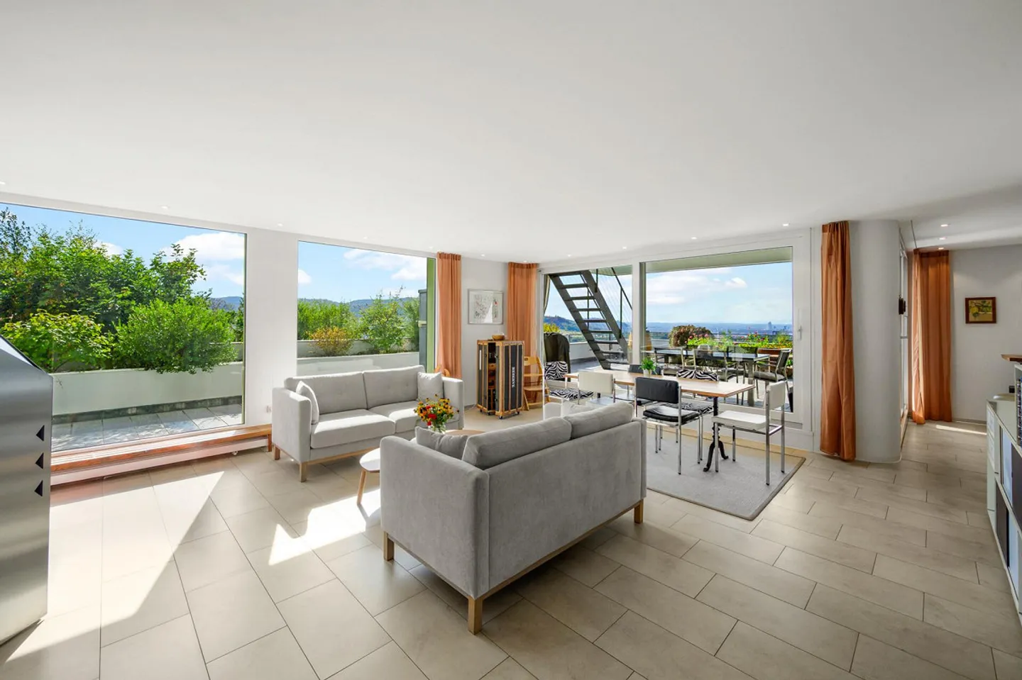 Penthouse apartment with panorama, roof terraces and separate guest apartment - Photo 4 of 14