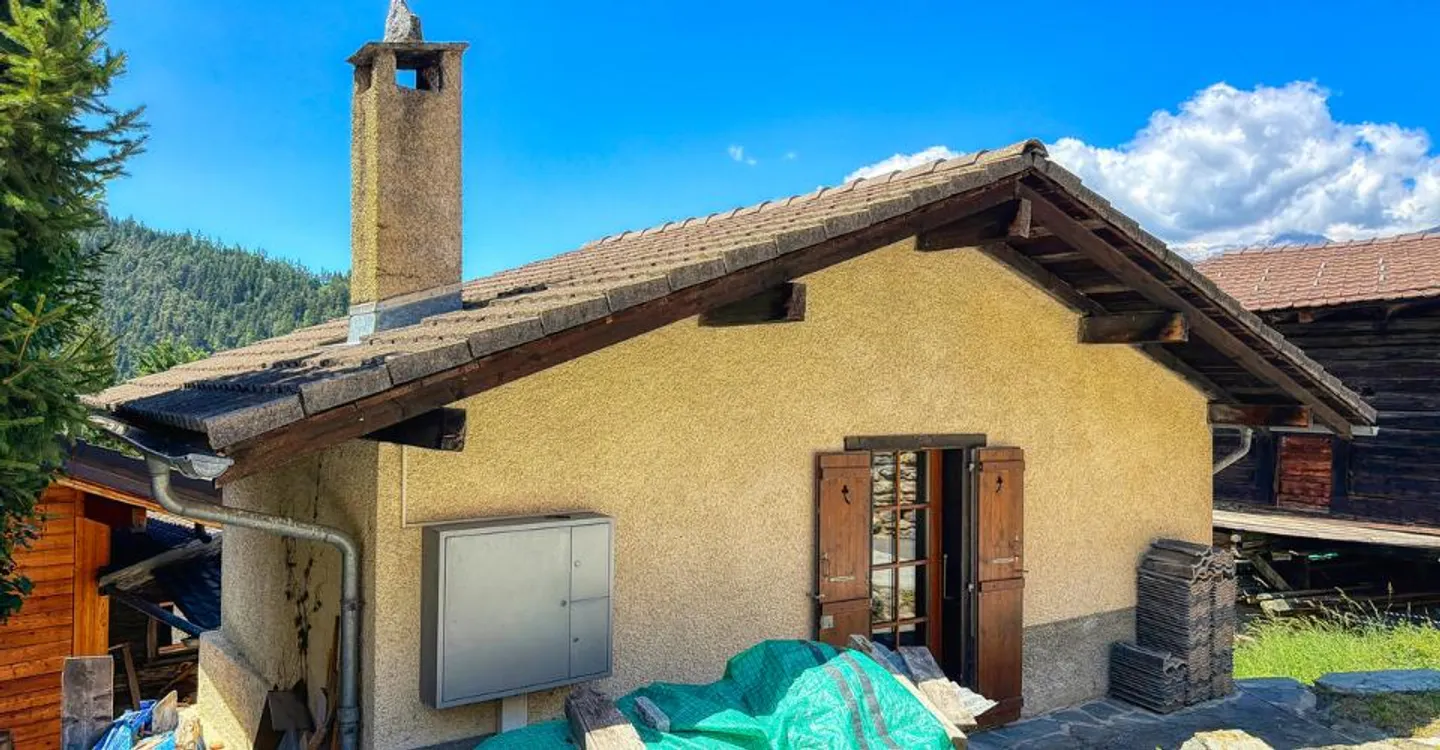 EXCLUSIVE Beautiful individual chalet of 264m² with annexes - Photo 10 of 11