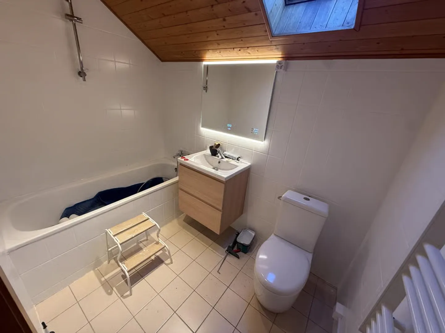 Appartement rénové avec terrasse - Photo 8 sur 10