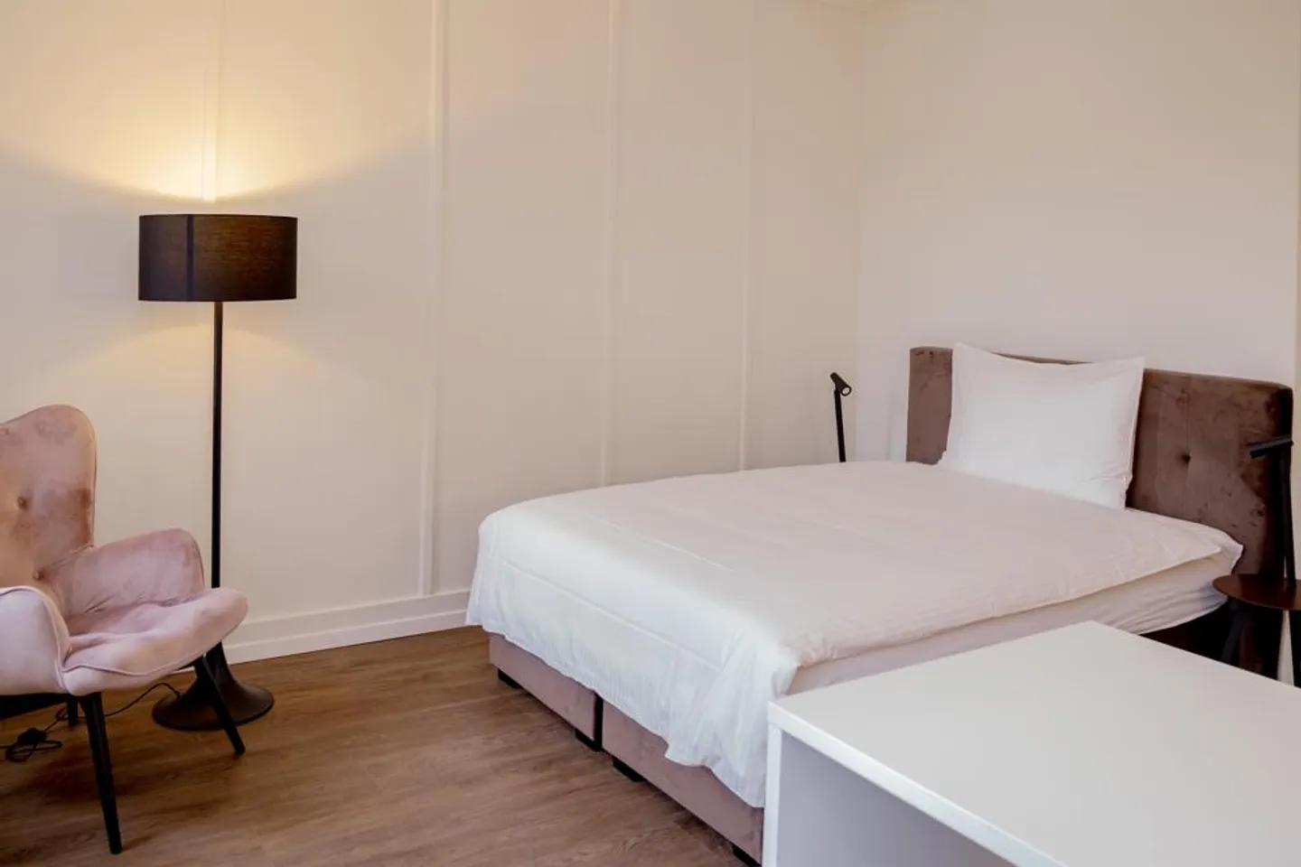 Bel appartement entièrement meublé dans la vieille ville - Photo 1 sur 19