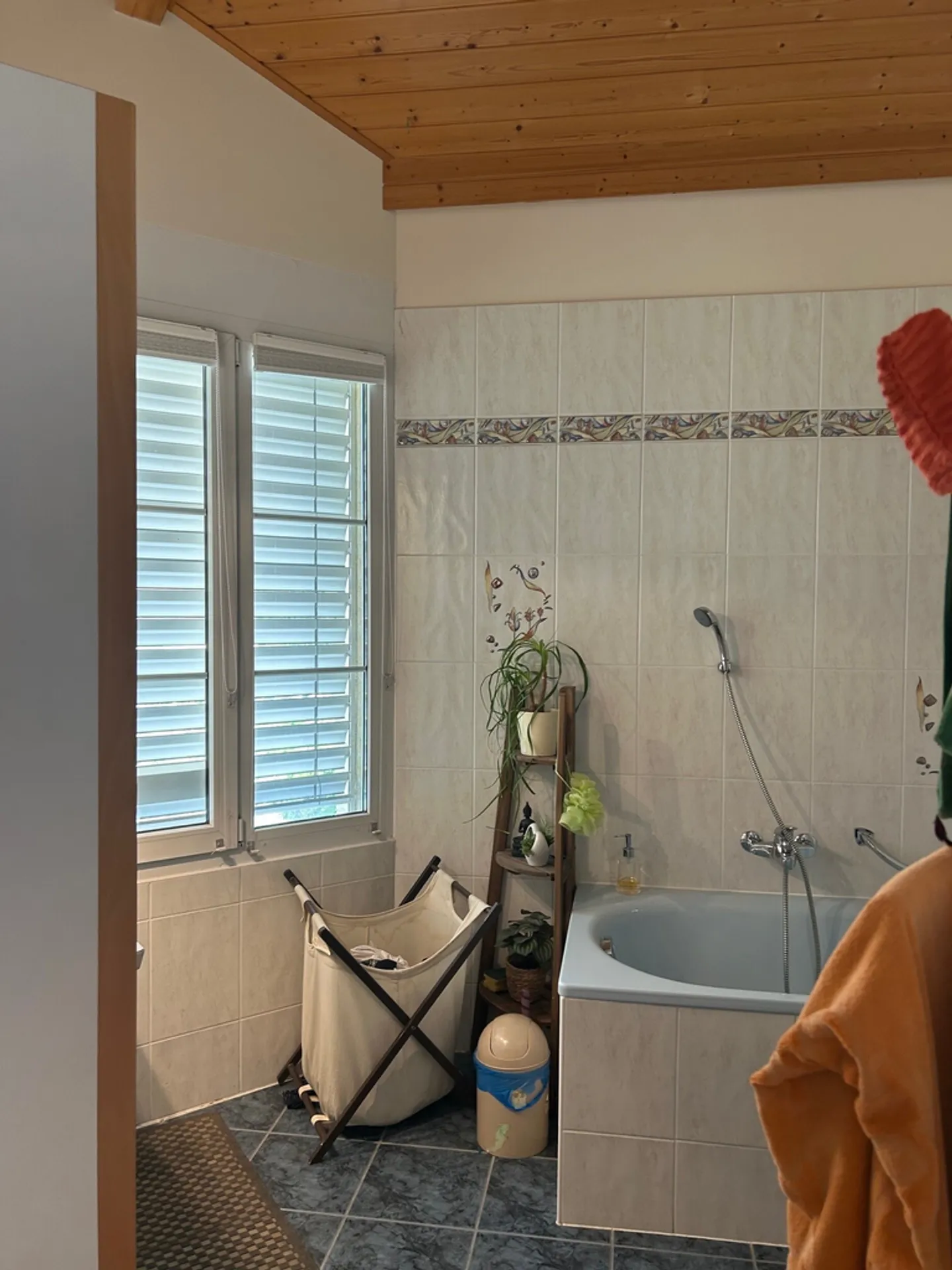 ZU VERMIETEN! Prächtige Villa in einem Wohngebiet von Bussigny - Foto 12 von 12