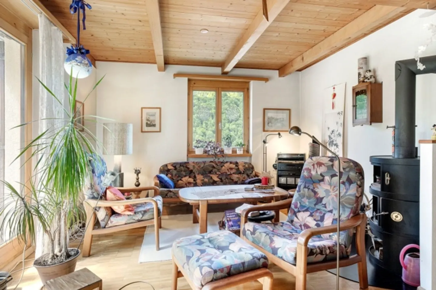 Maison individuelle de 5,5 pièces avec vue, charme et deux chemins vers le bonheur - Photo 8 sur 13