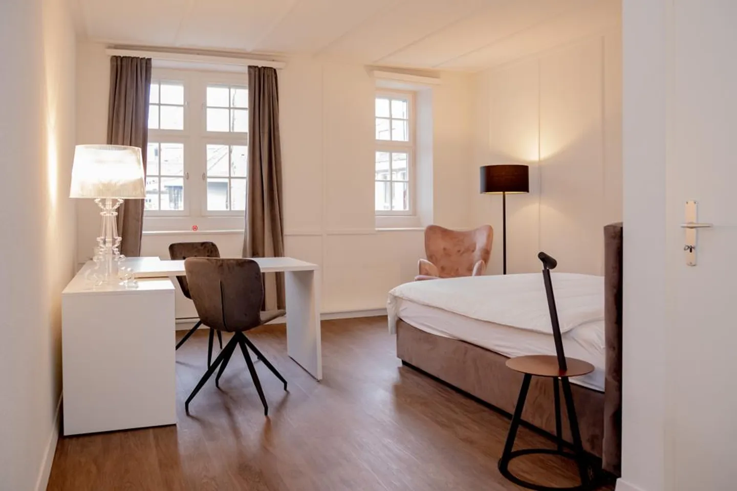 Bel appartement entièrement meublé dans la vieille ville - Photo 2 sur 19