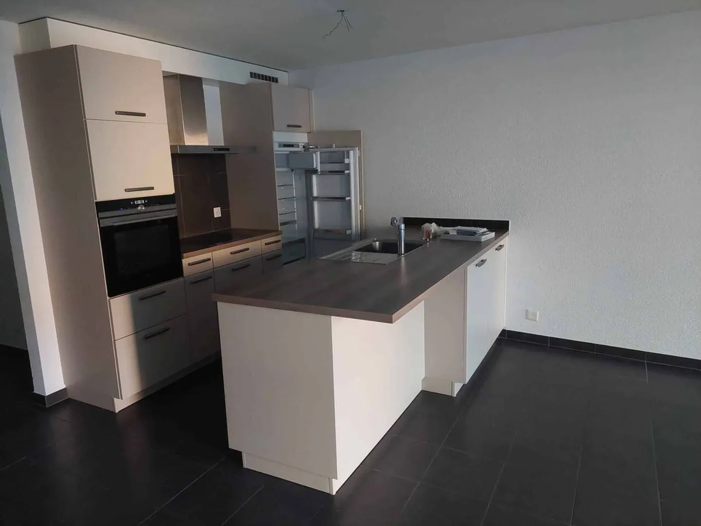 Magnificent 3½ room apartment with loggia and parking space in the city center - Photo 4 of 10