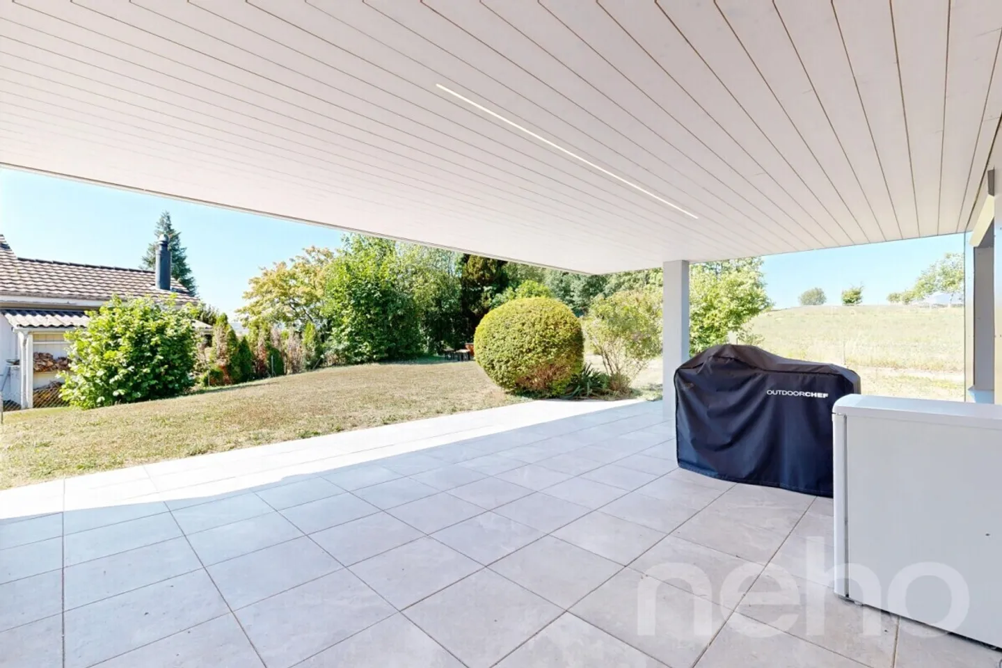 Renovated Family Dream with Large Garden - Photo 5 of 12