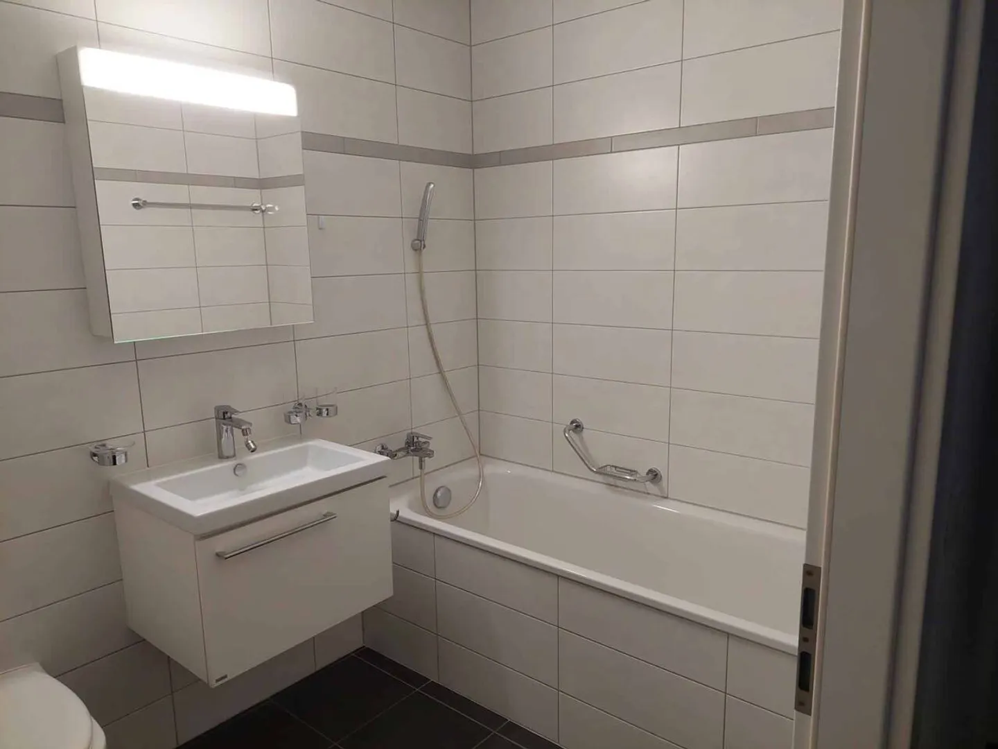 Magnificent 3½ room apartment with loggia and parking space in the city center - Photo 7 of 10