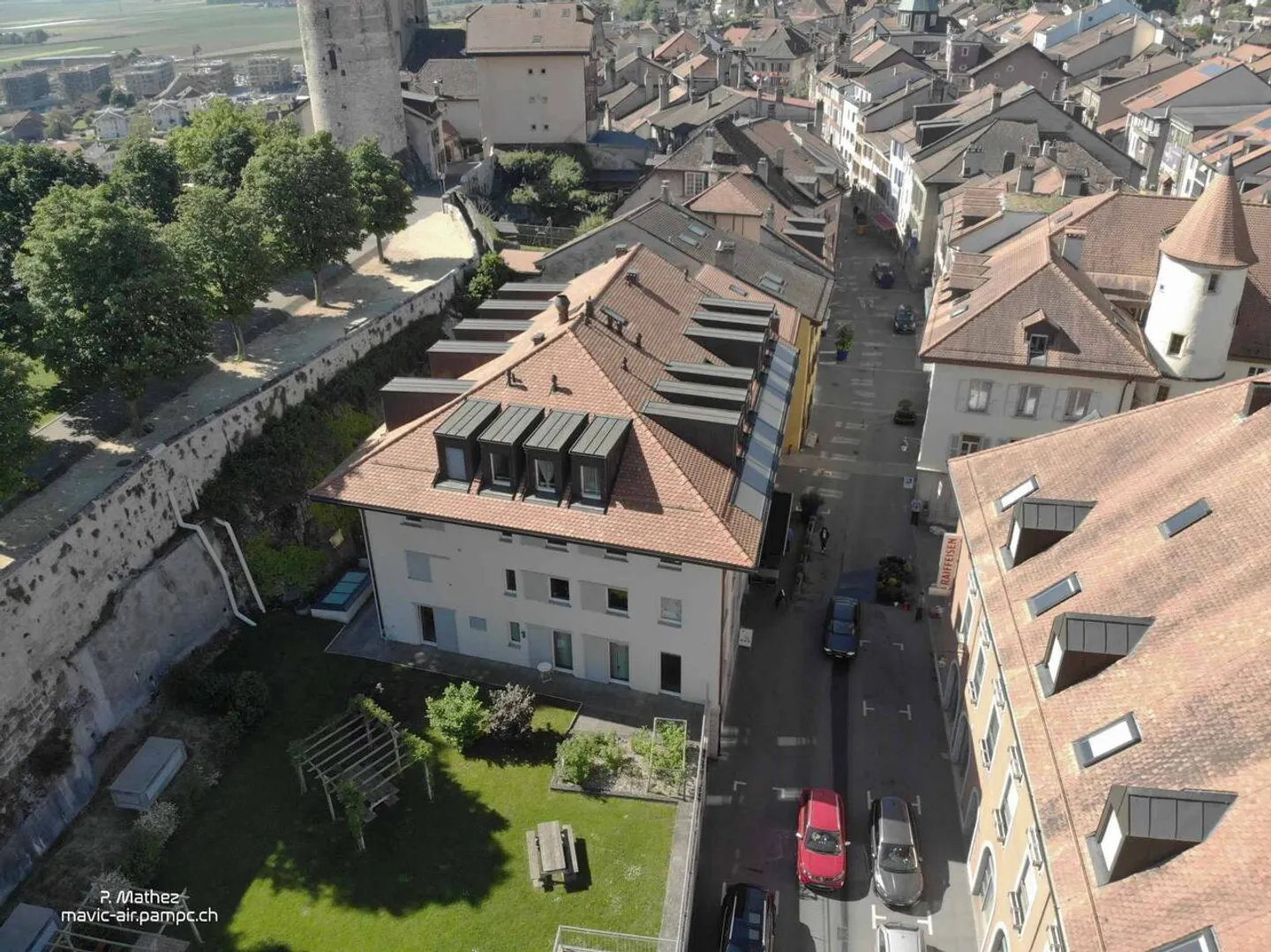 Magnificent 3½ room apartment with loggia and parking space in the city center - Photo 9 of 10