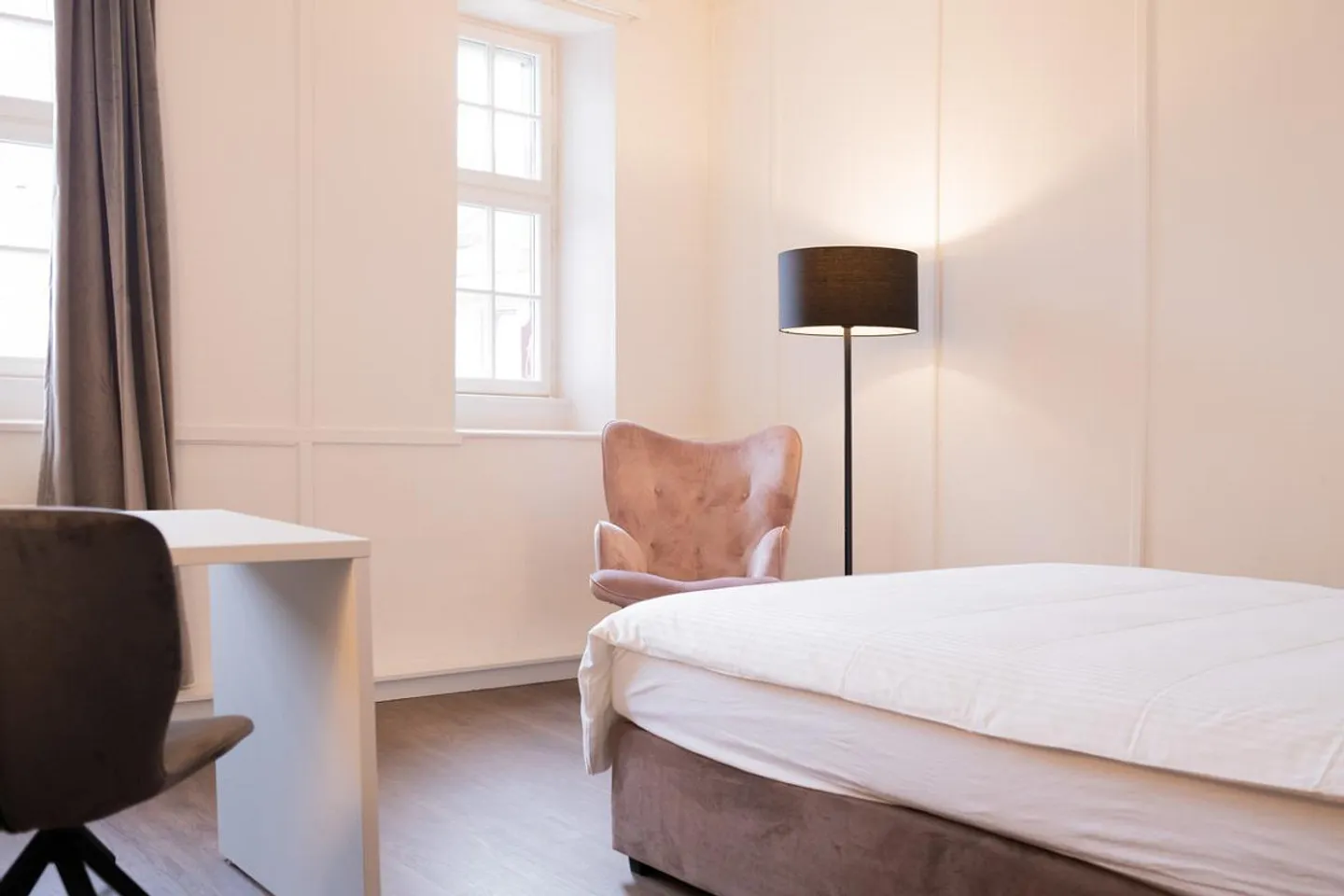 Bel appartement entièrement meublé dans la vieille ville - Photo 6 sur 19