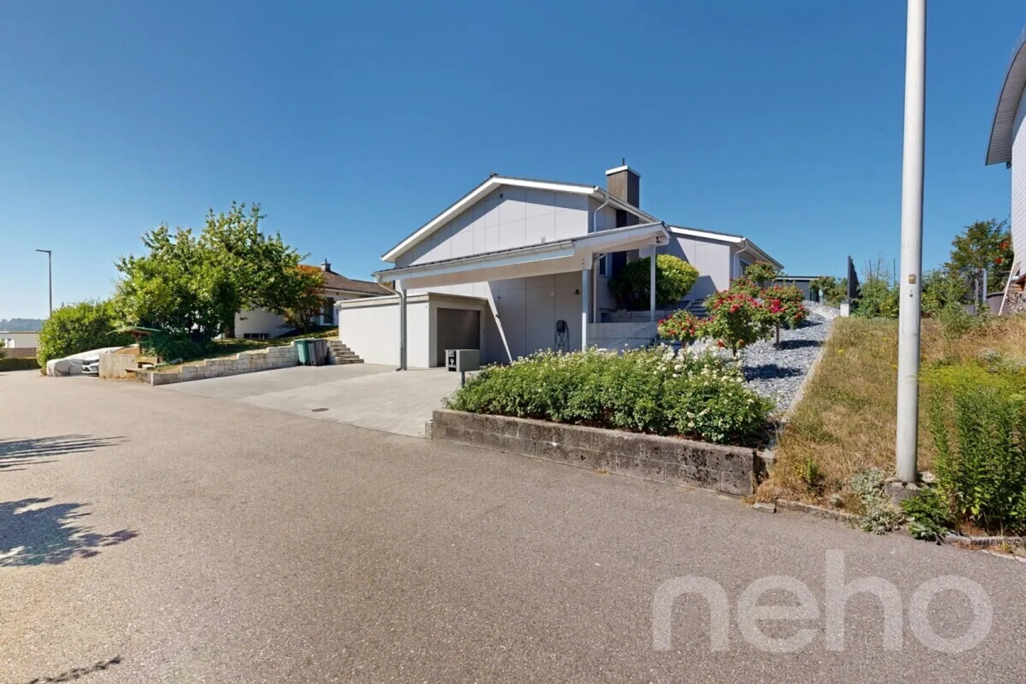 Renovated Family Dream with Large Garden - Photo 10 of 12