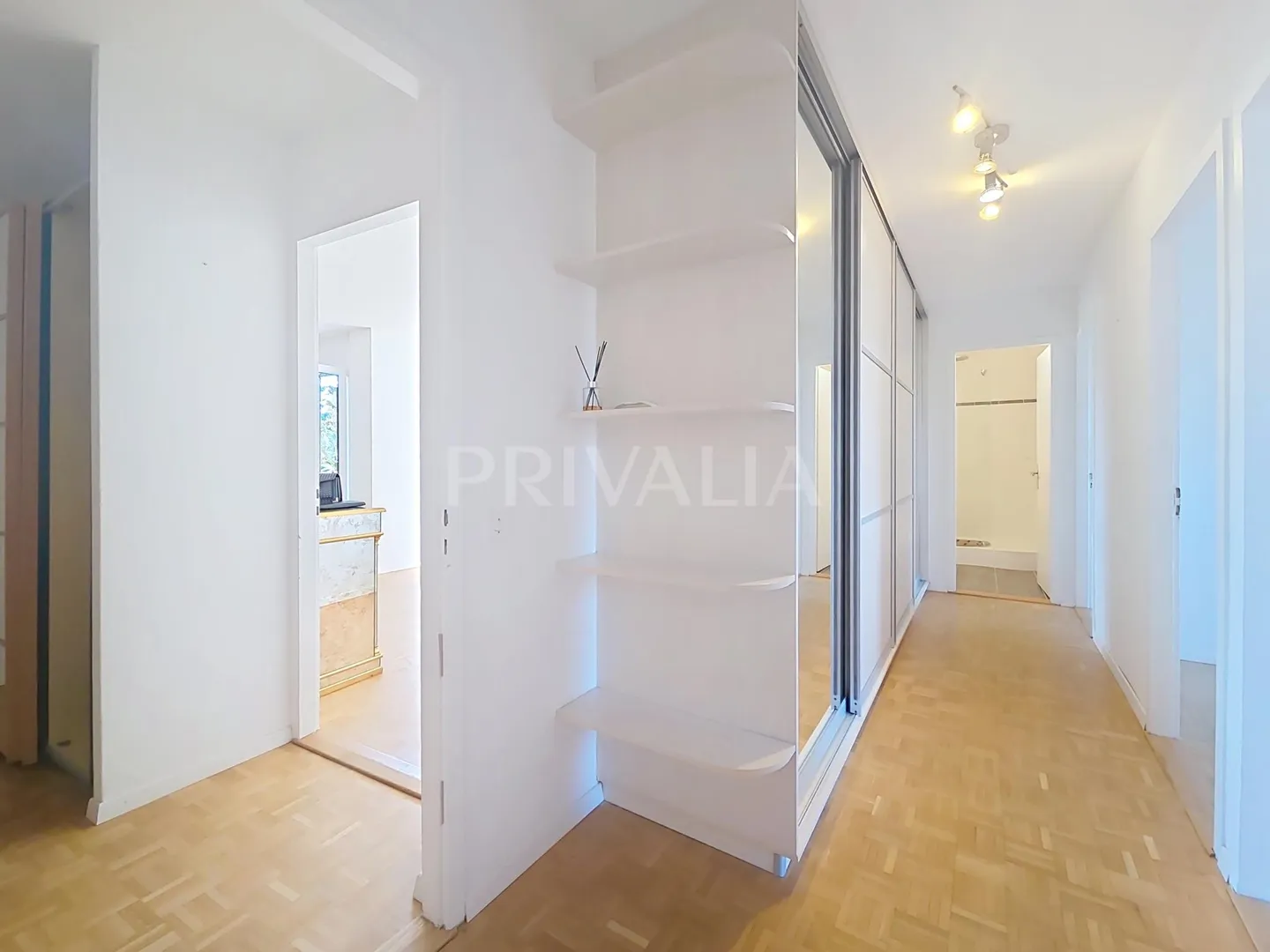 Appartamento ristrutturato 6 locali - Foto 4 di 12