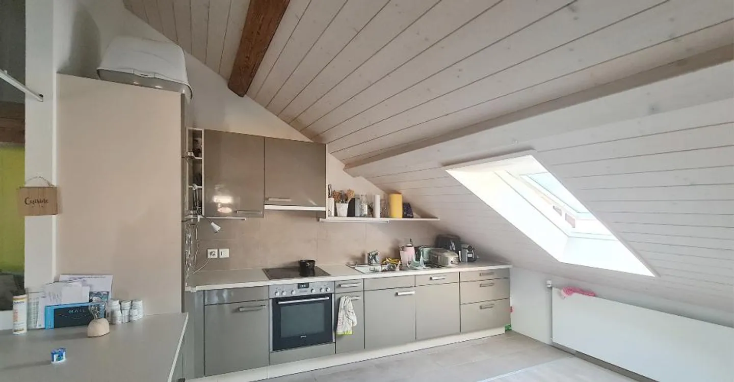 Appartamento attico di 3,5 locali situato in centro città - Foto 2 di 7