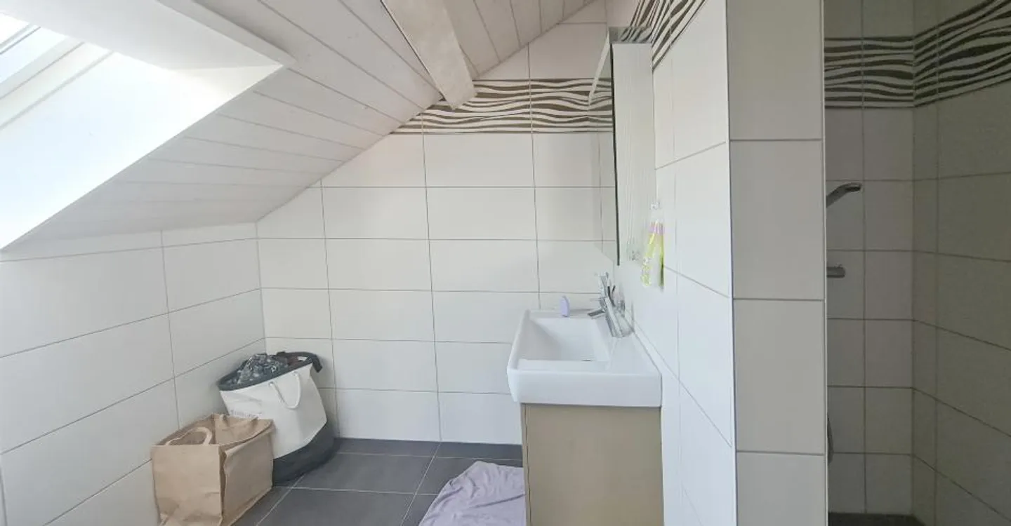 Appartamento attico di 3,5 locali situato in centro città - Foto 5 di 7