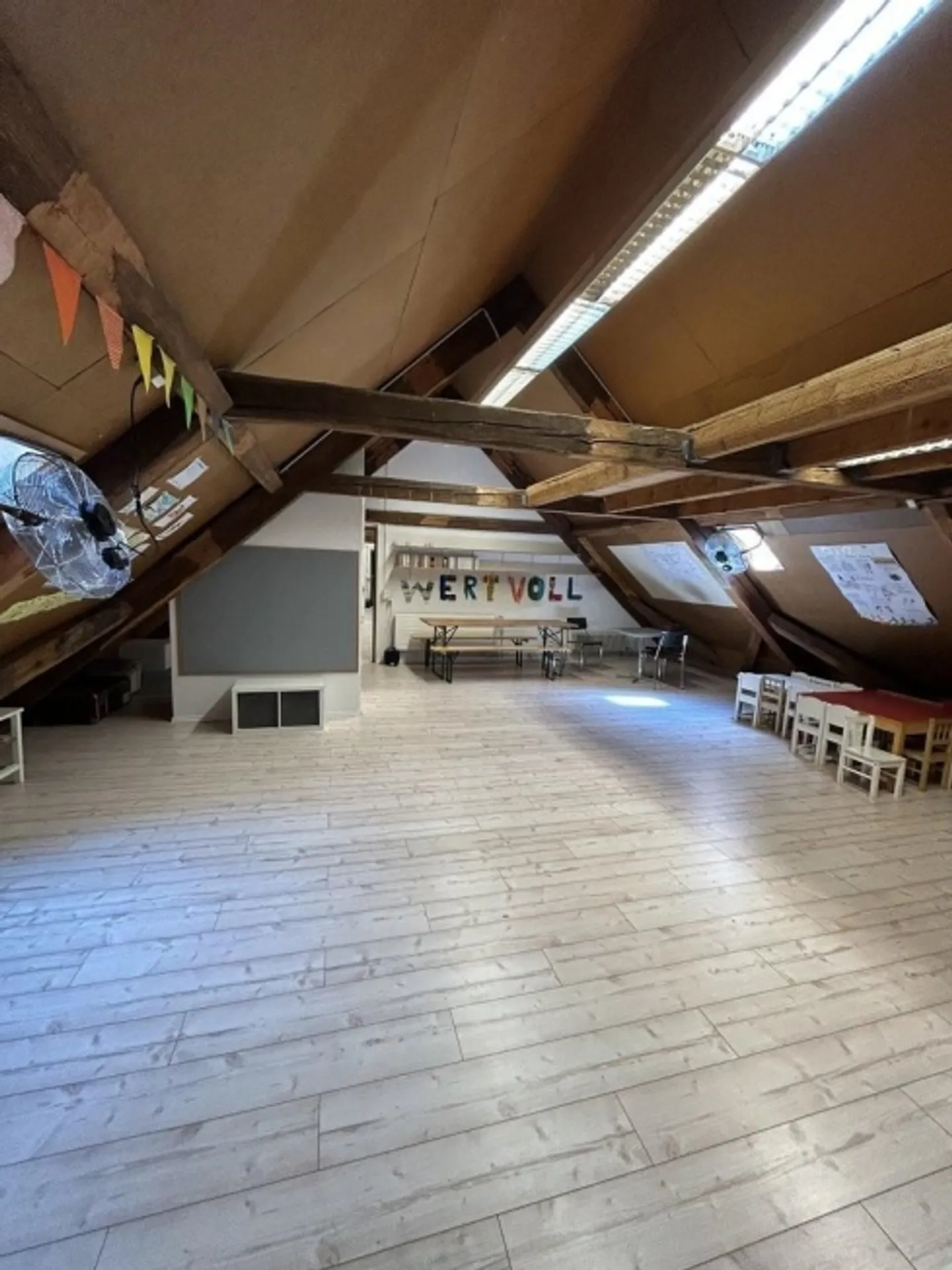 Ampio spazio di stoccaggio/hobby ad Aarau - Foto 2 di 3