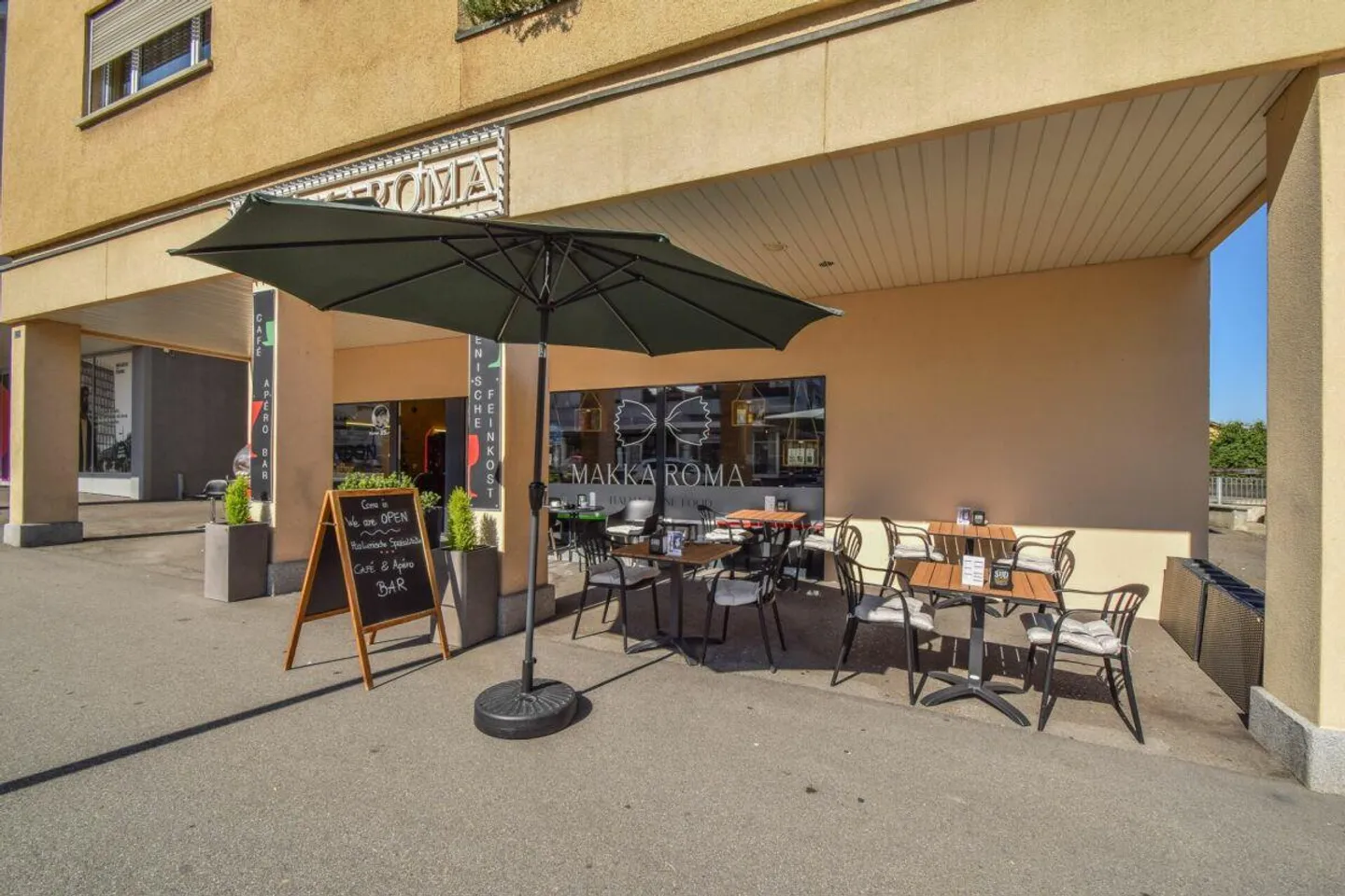 Proprietà residenziale e commerciale (tre unità) in una posizione centrale a... - Foto 17 di 17