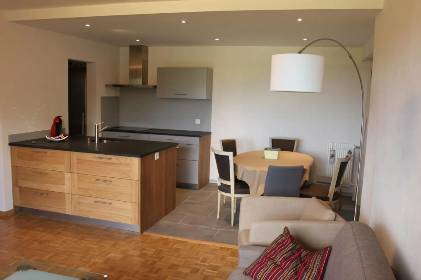 Furnished 3.5-room apartment - Photo 4 of 11