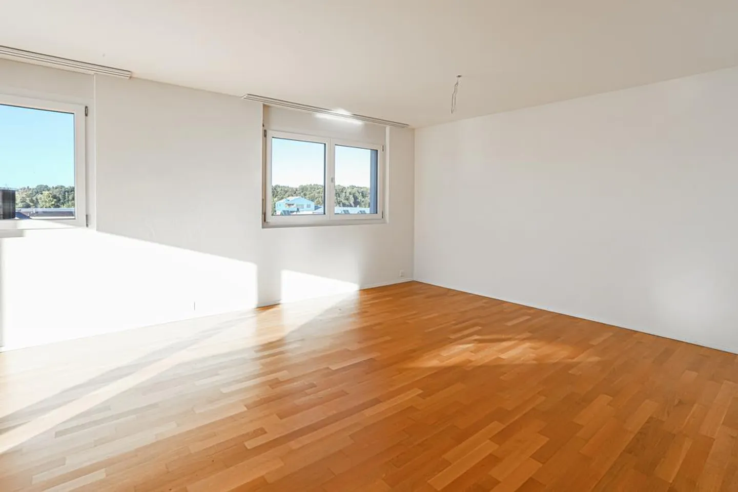 Appartamento attico luminoso con grande terrazza - Foto 3 di 9