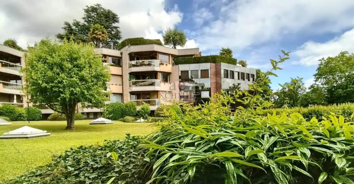 Appartement Magnifique avec Vue Lac - Photo 2 sur 11
