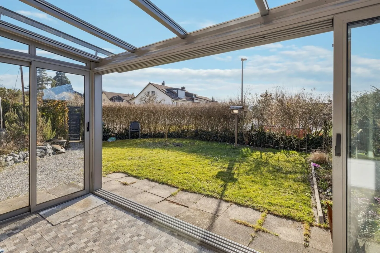 Sunny Family Gem with Conservatory and Idyllic Garden - Photo 3 of 10