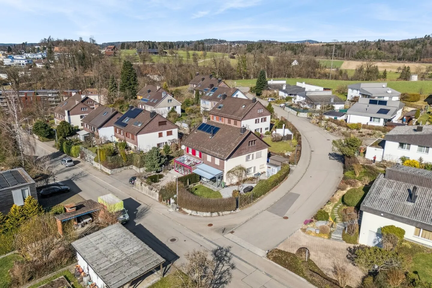 Sunny Family Gem with Conservatory and Idyllic Garden - Photo 9 of 10