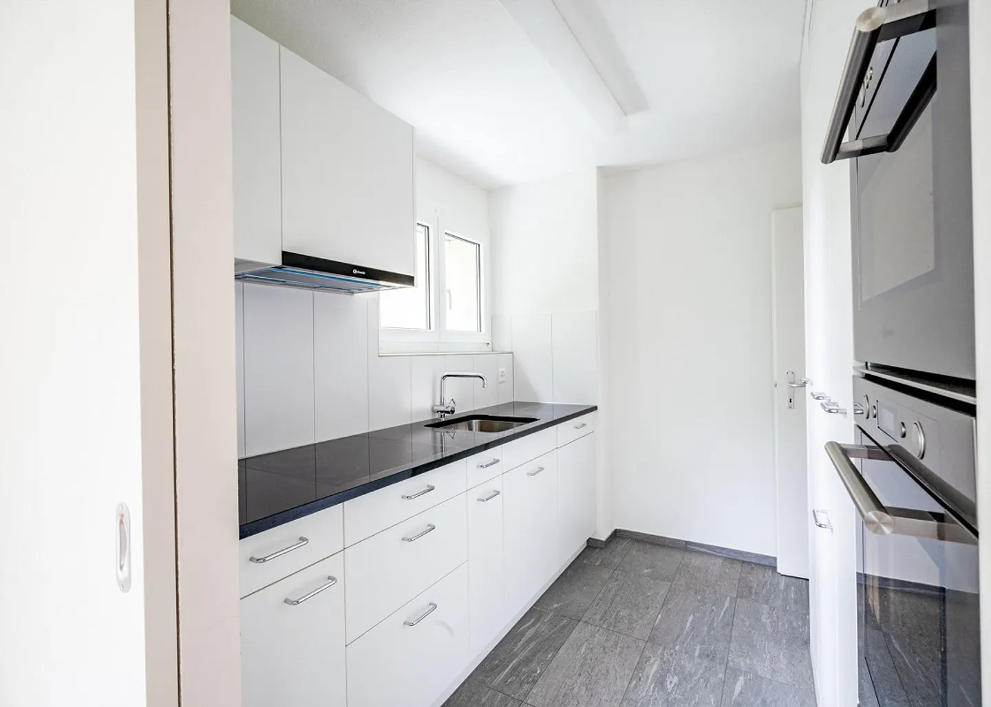 Appartamento moderno e ristrutturato vicino alla città - Foto 3 di 5