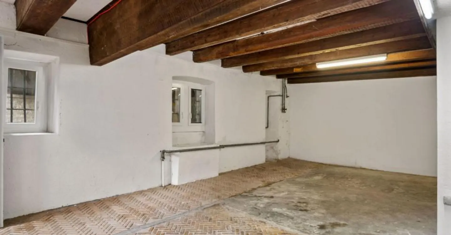 La Chaux-de-Fonds, grange de caractère avec un potentiel de transformation exceptionnel - Foto 3 von 12