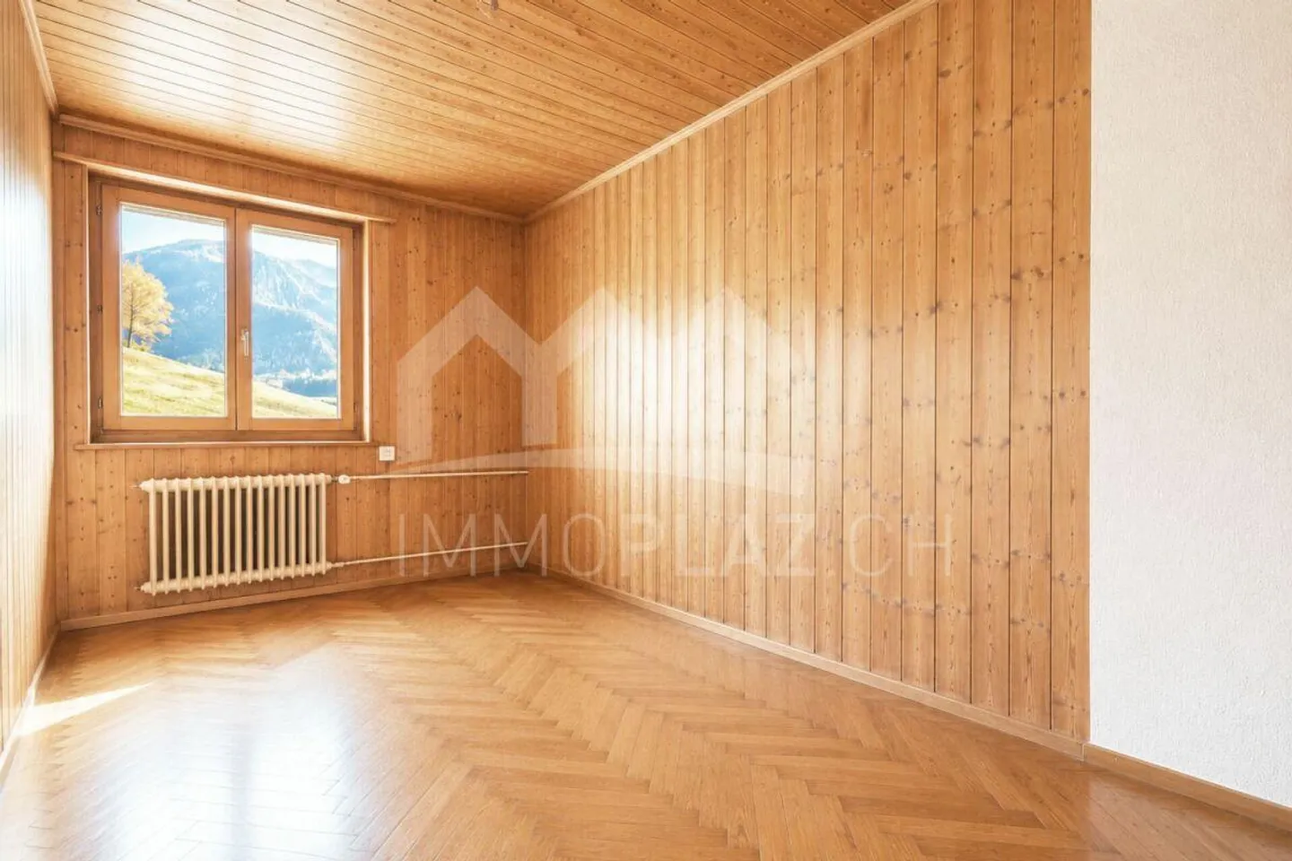 4½ Room Terraced House with Large Garden and Beautiful Valley and Mountain View - Photo 5 of 7