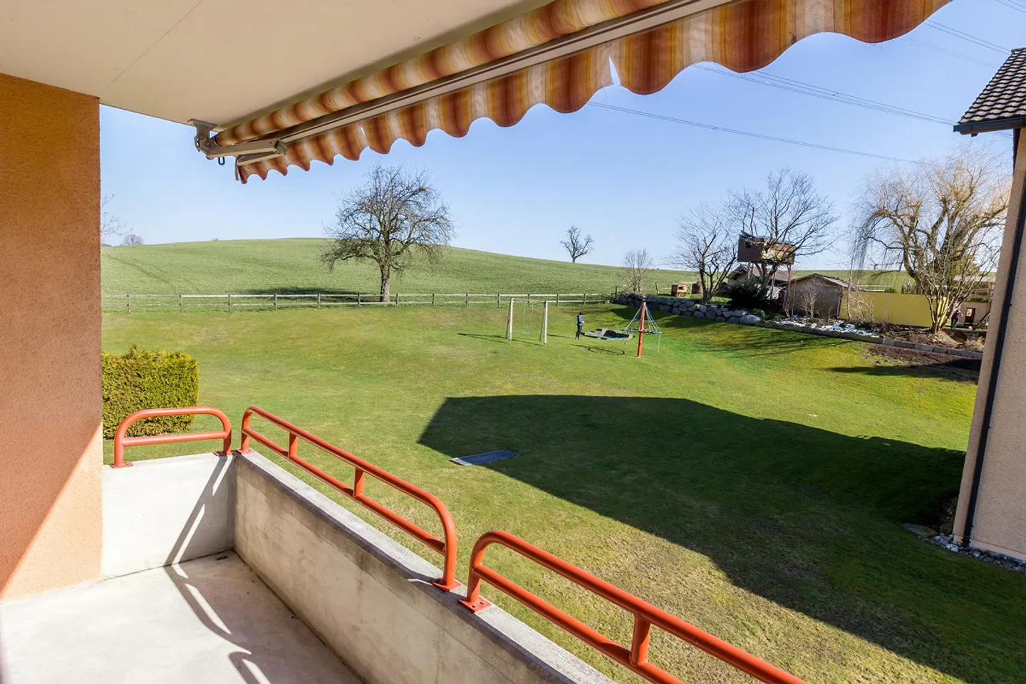 Spacious apartment in a sunny location - Photo 6 of 8