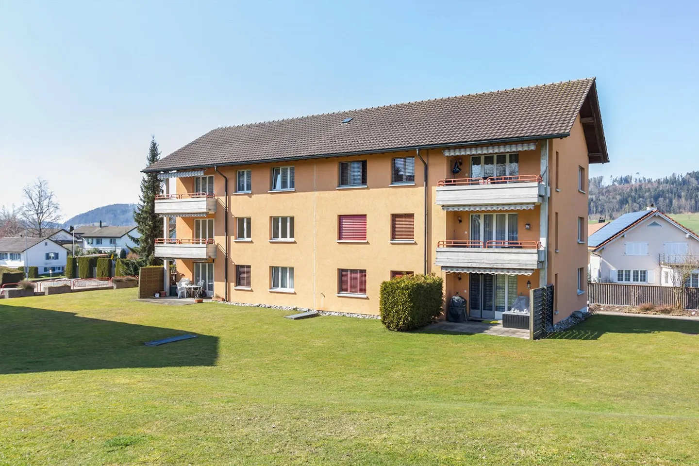 Spacious apartment in a sunny location - Photo 7 of 8