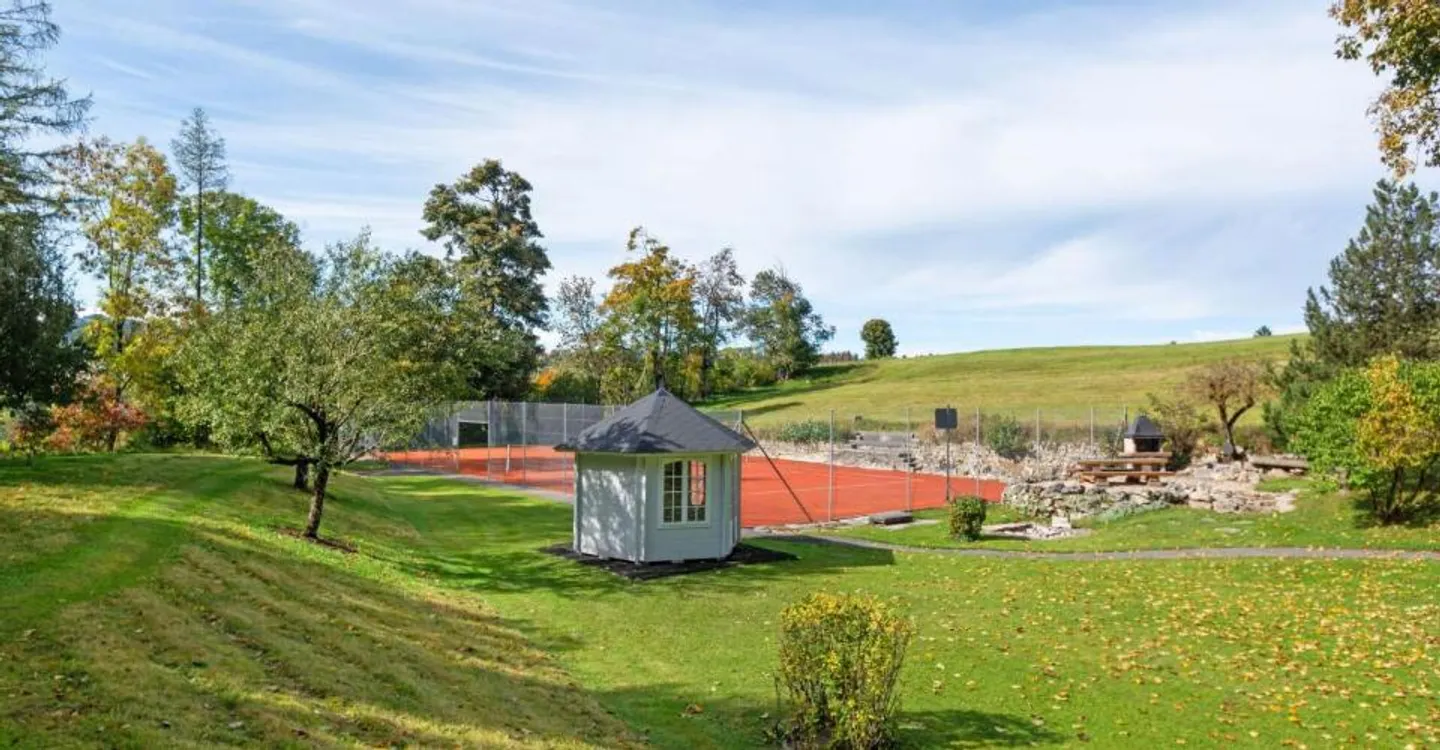 La Chaux-de-Fonds, grange de caractère avec un potentiel de transformation exceptionnel - Foto 9 von 12