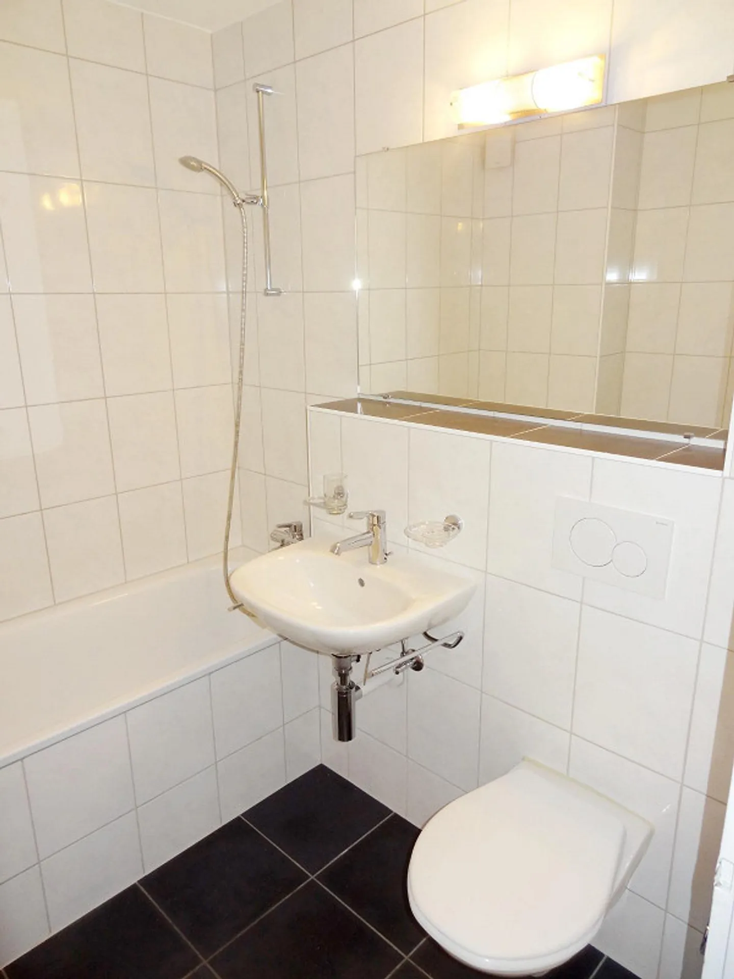 Cozy 2-Room Apartment in a Quiet Location of Füllinsdorf - Photo 6 of 9