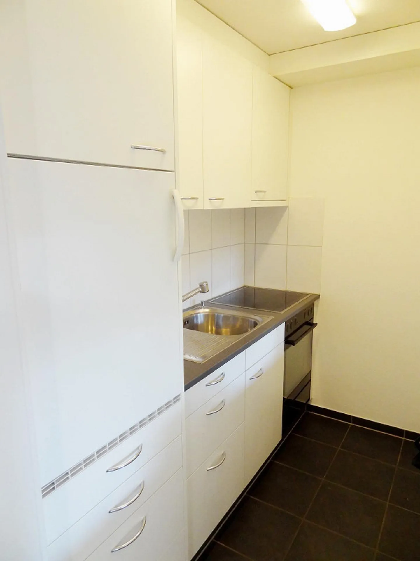 Cozy 2-Room Apartment in a Quiet Location of Füllinsdorf - Photo 7 of 9