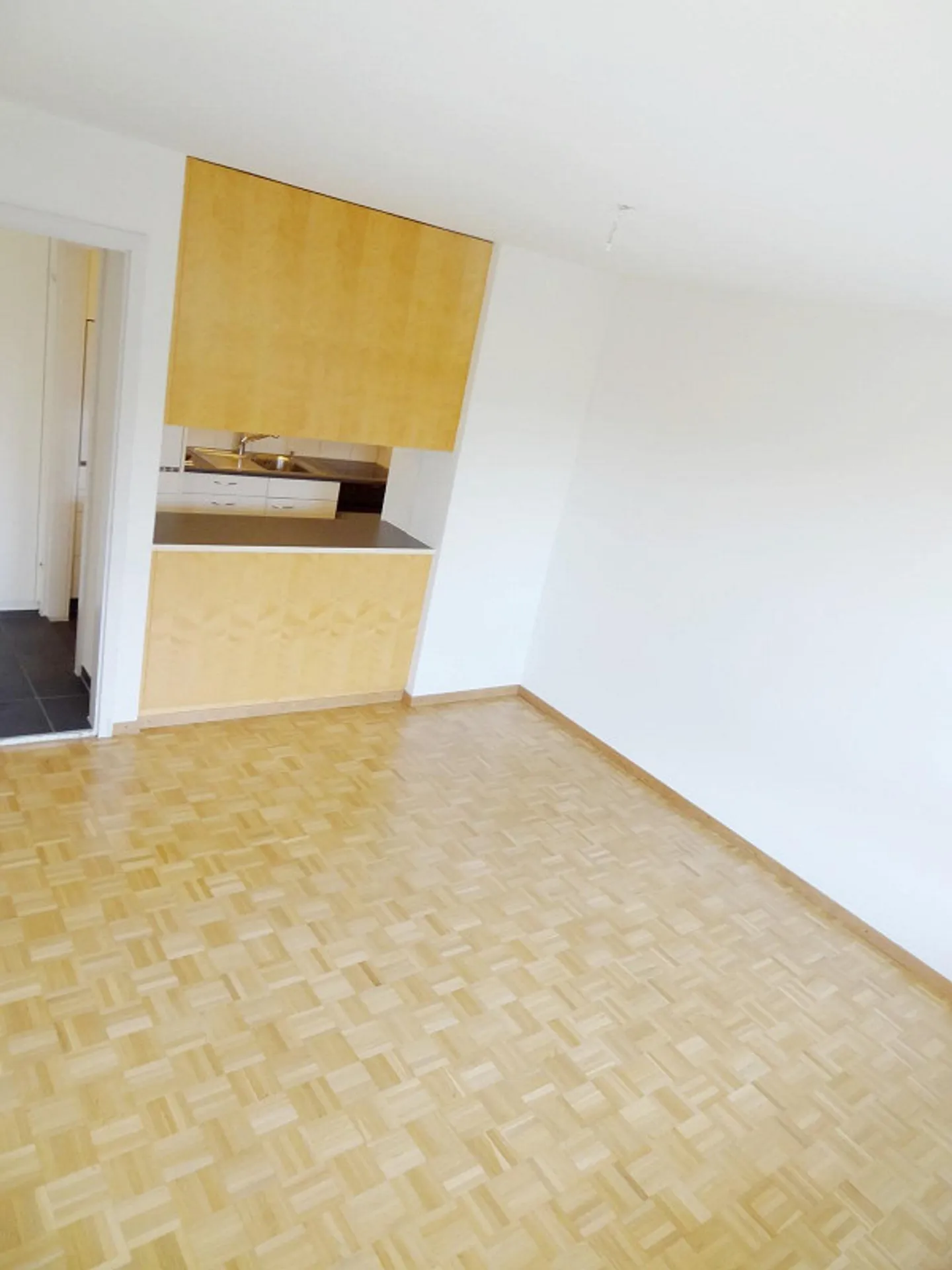Cozy 2-Room Apartment in a Quiet Location of Füllinsdorf - Photo 8 of 9