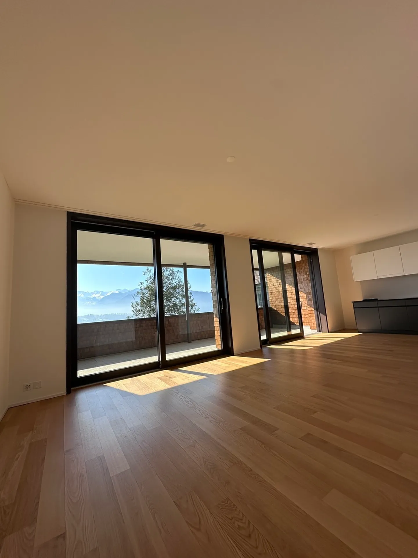 Elegante Wohnung mit Seesicht - Foto 5 von 14