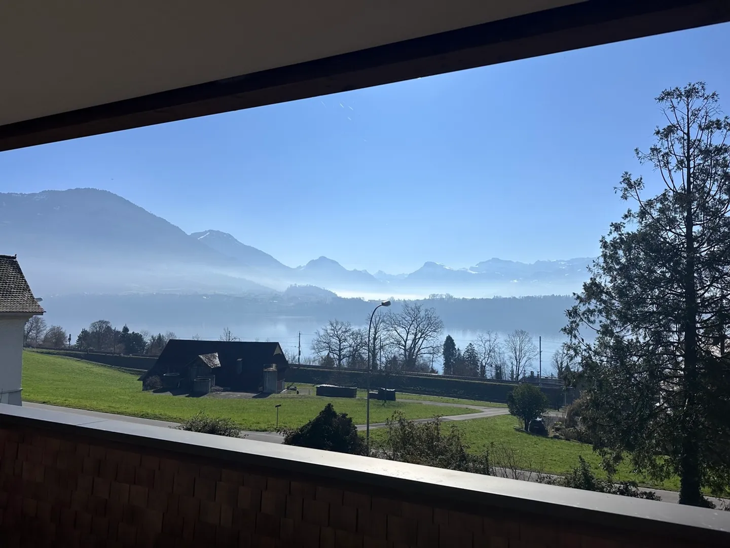 Elegante Wohnung mit Seesicht - Foto 1 von 14