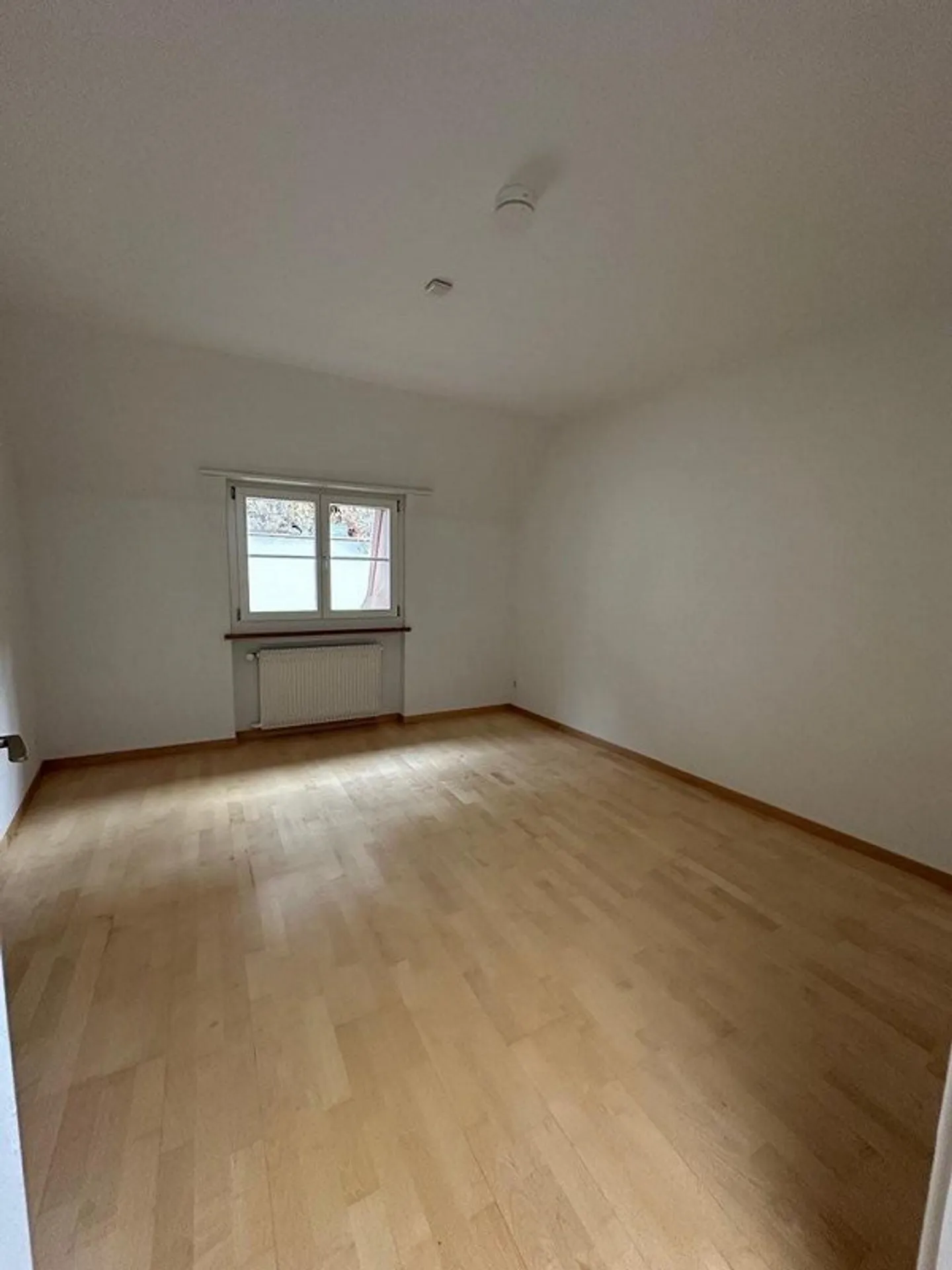 Charming 2.5-room apartment in the heart of Bern's old town - Photo 3 of 7