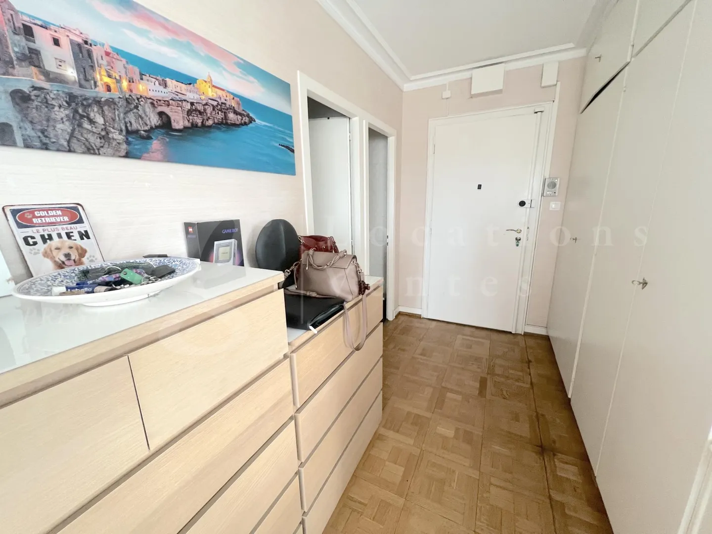 APPARTAMENTO CON 2 CAMERE - ARREDATO - GRANDE BALCONE - Foto 2 di 8