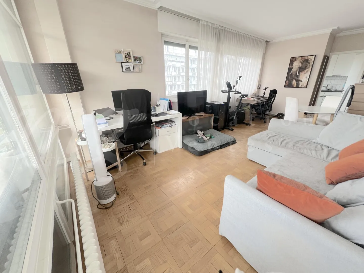 APPARTAMENTO CON 2 CAMERE - ARREDATO - GRANDE BALCONE - Foto 4 di 8