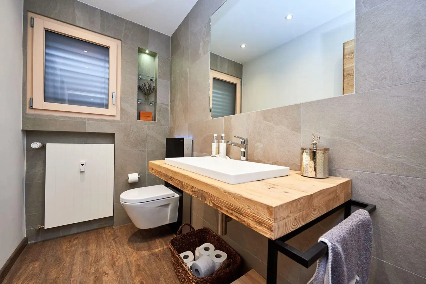 Appartamento duplex lussuoso completamente ristrutturato in affitto settimanale a Crans. - Foto 19 di 22