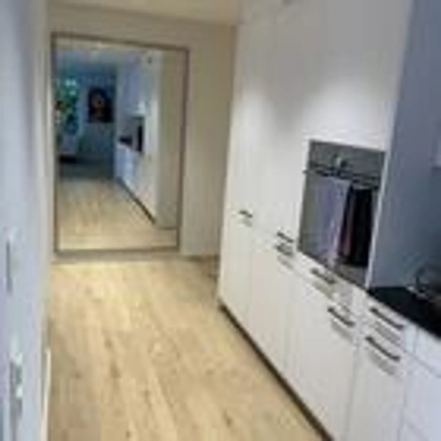 Room in Shared Apartment - Photo 2 of 5