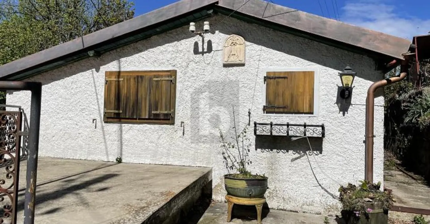 Charming Cottage with Stunning Views - Photo 1 of 5