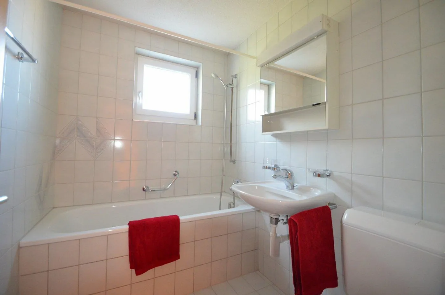 Bright 4½-room apartment with balcony and terrace - Photo 6 of 10