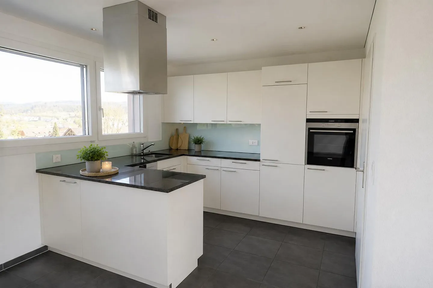Moderne Attikawohnung mit Terrassen - Foto 2 von 9