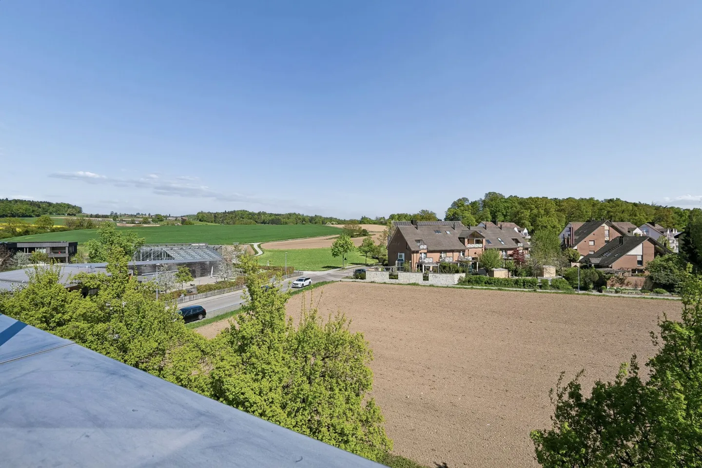 Une maison avec vue - Des perspectives qui enchantent à chaque saison - Photo 10 sur 11